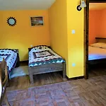 Apartmaji Pr-gujlu Sela Nad Podmelcem 5220 Tolmin Daire Podmelec