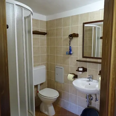 Apartman Apartmaji Pr-gujlu Sela Nad Podmelcem 5220 Tolmin Podmelec