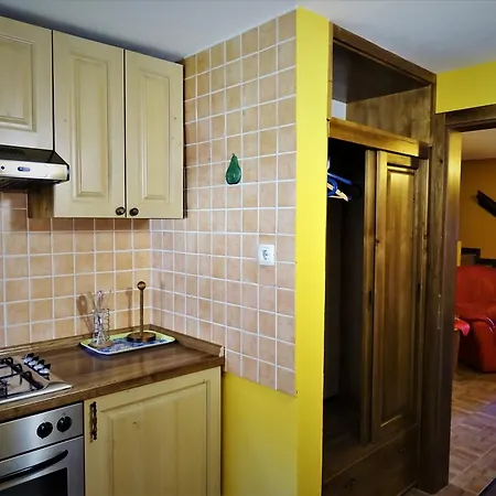 Apartmaji Pr-gujlu Sela Nad Podmelcem 5220 Tolmin * Podmelec