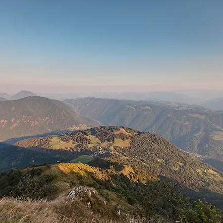 Apartmaji Pr-gujlu Sela Nad Podmelcem 5220 Tolmin Appartement