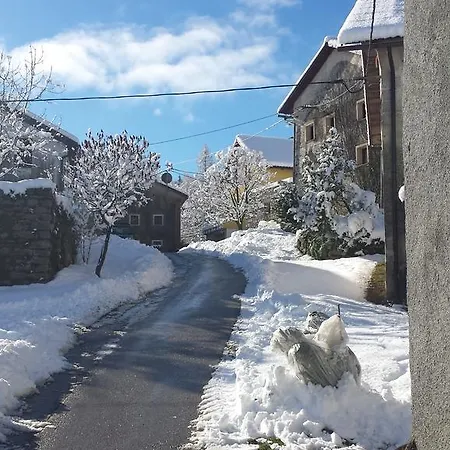 Apartmaji Pr-gujlu Sela Nad Podmelcem 5220 Tolmin *