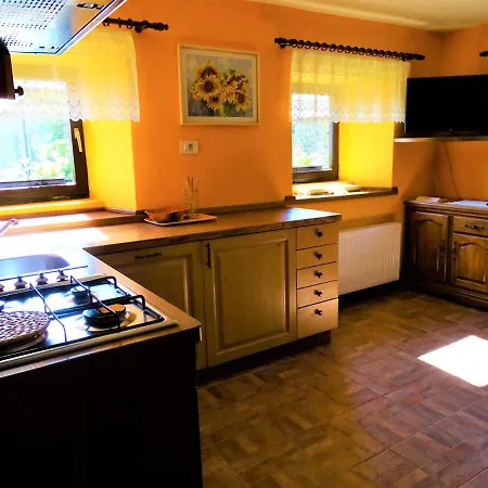 Apartmaji Pr-gujlu Sela Nad Podmelcem 5220 Tolmin *