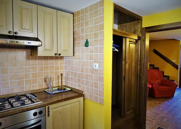 Apartmaji Pr-gujlu Sela Nad Podmelcem 5220 Tolmin * Podmelec