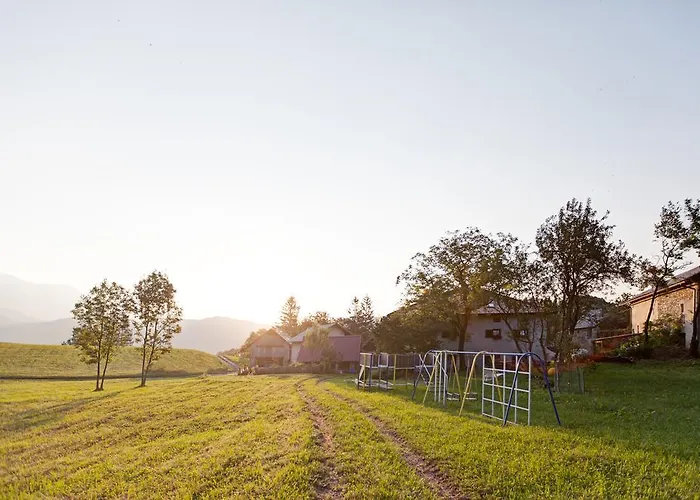 Apartmaji Pr-gujlu Sela Nad Podmelcem 5220 Tolmin Podmelec