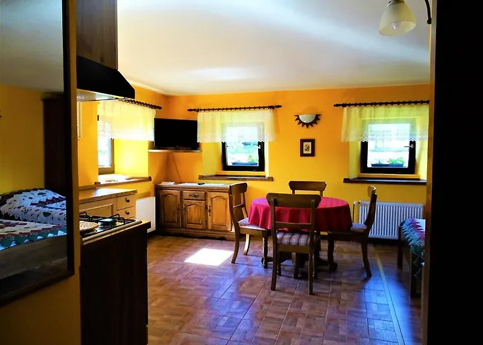 Apartmaji Pr-gujlu Sela Nad Podmelcem 5220 Tolmin *
