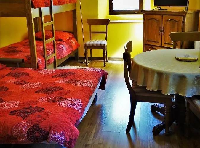 Apartmaji Pr-gujlu Sela Nad Podmelcem 5220 Tolmin Lägenhet Podmelec